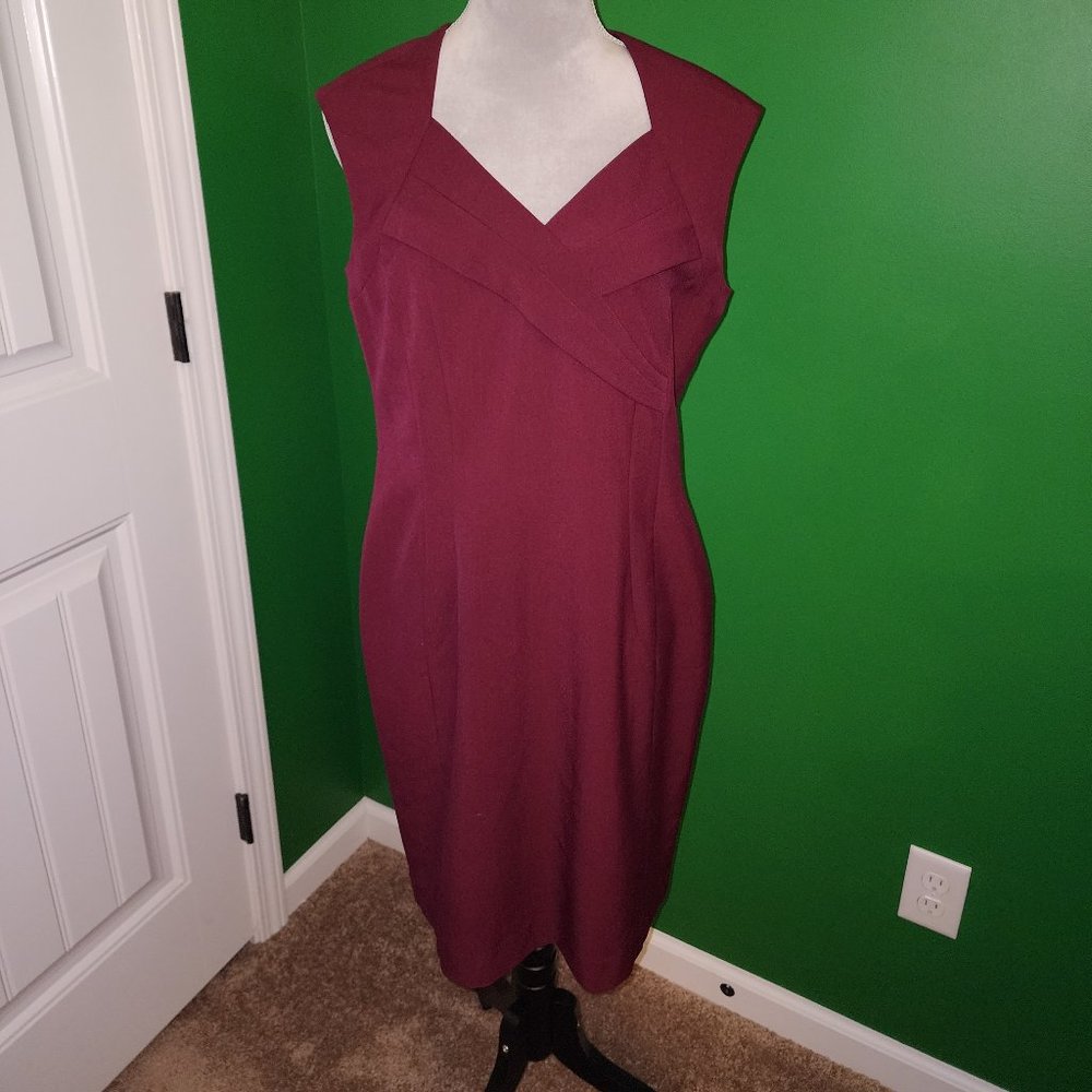 Ellen Tracy Burgundy Sheath Dress Size 10